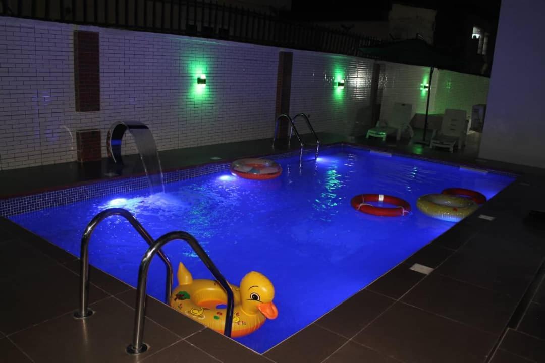 White Gold Hotel Ikeja Exterior photo